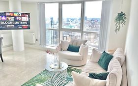 22Nd Floor Luxury City Centre Apartment